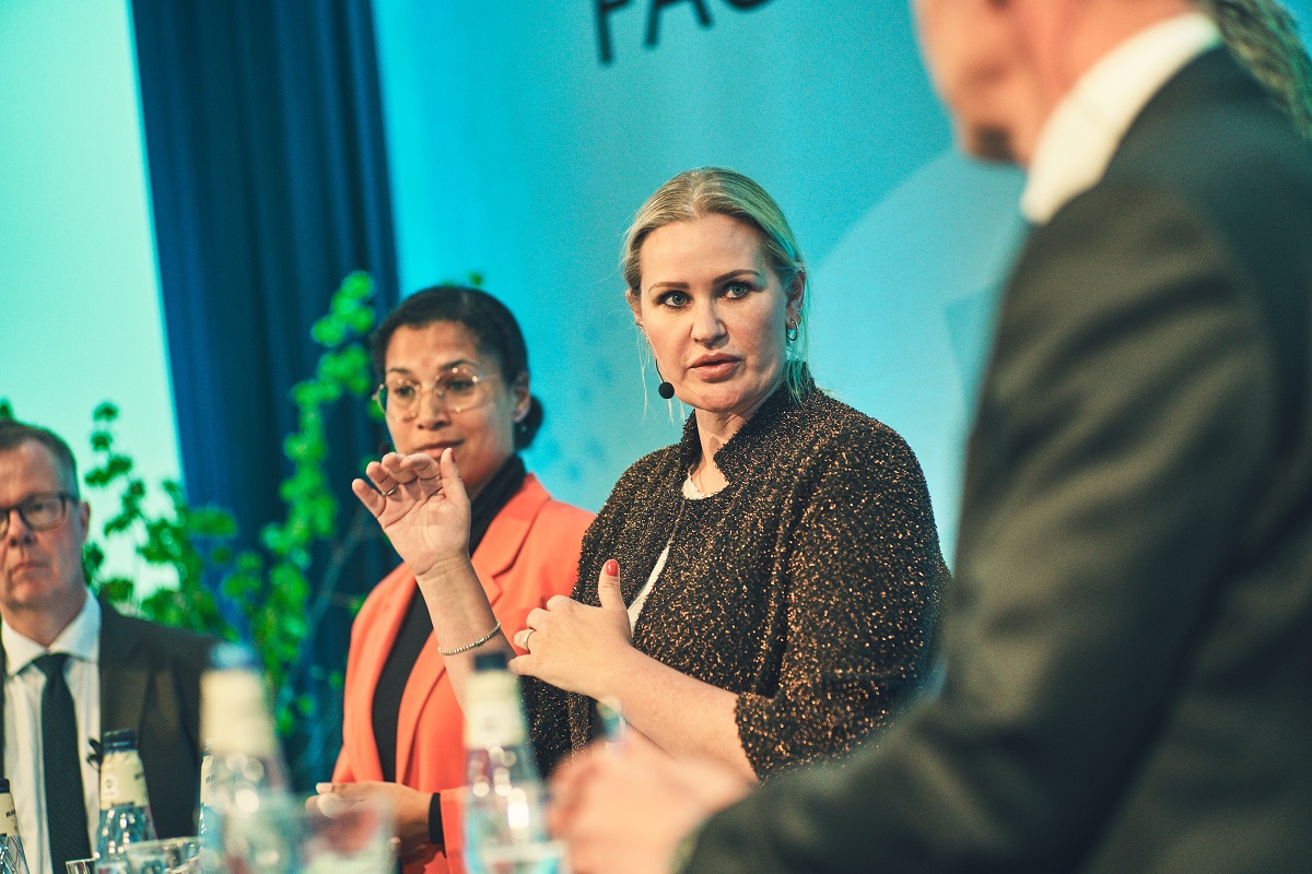 Debat om magtens tredeling med Jørgen Steen Sørensen, Nina Palesa Bonde, MF Britt Bager, MF Peter Skaarup og Advokatrådets formand Martin Lavesen.